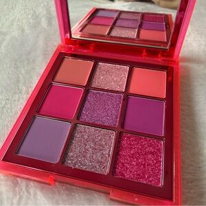 HUDA Beauty Neon Pink Obsessions Vibrant Eyeshadow Mini Palette